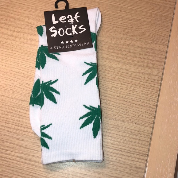 Leaf socks - Picture 2 of 4